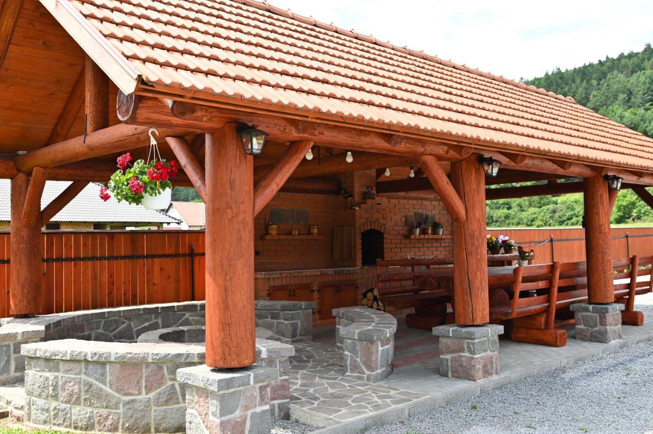 Hotel Dio Vendeghaz Praid Exteriér fotografie